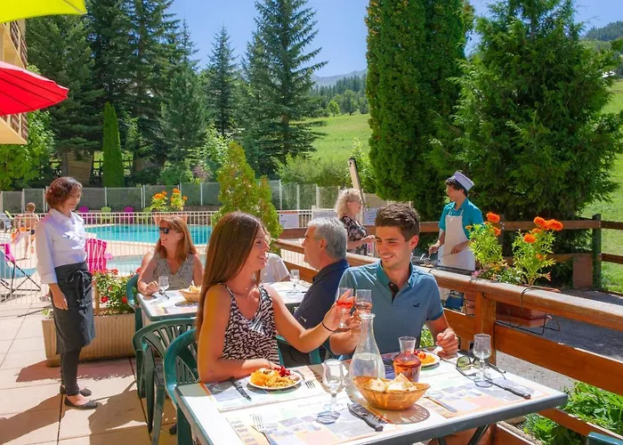 Hotel Les Balcons Du Sauze 3*