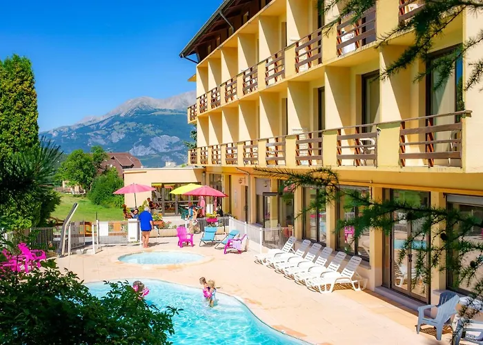 Les Balcons Du Sauze Hotel 3*