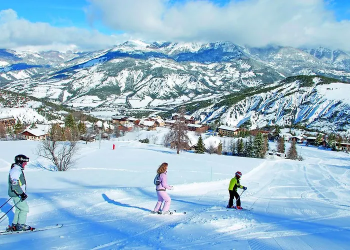 Les Balcons Du Sauze Hotel 3*