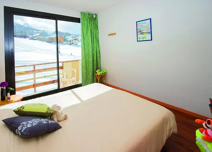 Les Balcons Du Sauze Hotel Enchastrayes