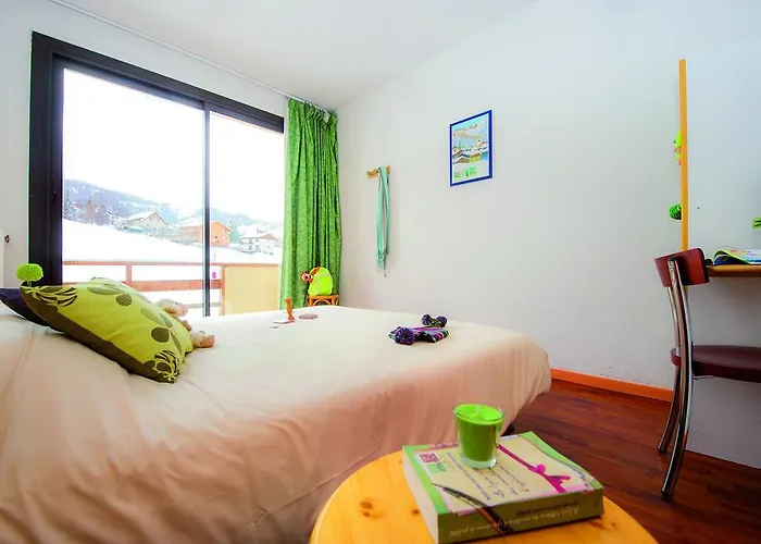 Hotel Les Balcons Du Sauze 3*