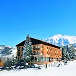 Les Balcons Du Sauze Hotel 3*