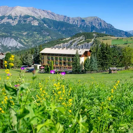 Les Balcons Du Sauze Hotel Enchastrayes